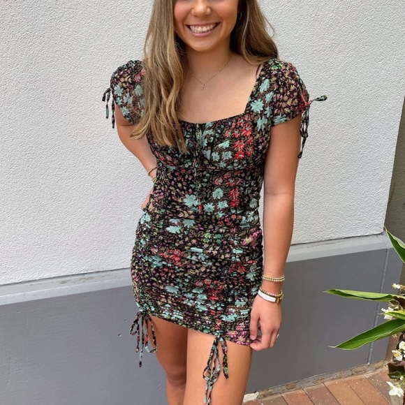 Skylar + Madison Havana Floral Dress - Picture 3 of 5